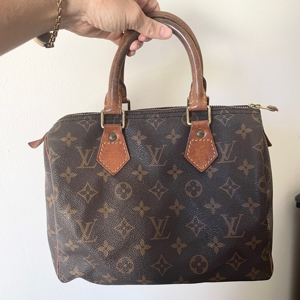 Louis Vuitton Speedy 25
